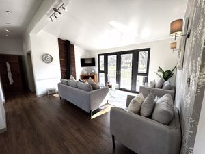 Photo 10- click for photo gallery